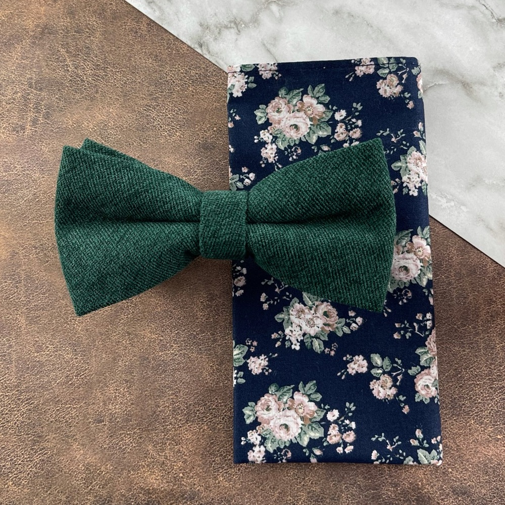 Men’s Emerald Green Velour Bow Tie & Navy Rustic Floral Pocket Square Set